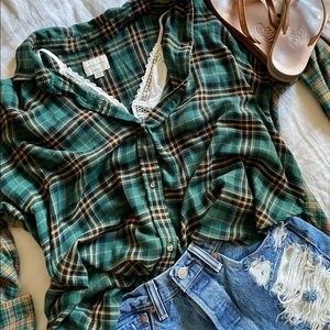 American Eagle Oversized Green Flannel Size Medium